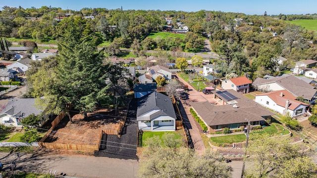 155 Foothill Dr, Sutter Creek, CA 95685