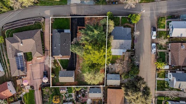 155 Foothill Dr, Sutter Creek, CA 95685