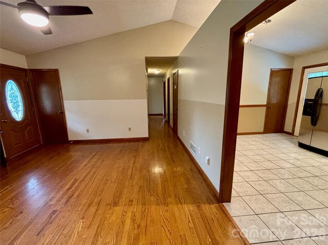 21 Ashwood Drive, Asheville, NC 28803