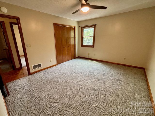 21 Ashwood Drive, Asheville, NC 28803