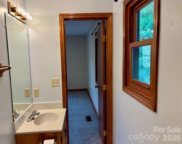 21 Ashwood Drive, Asheville, NC 28803
