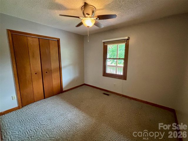 21 Ashwood Drive, Asheville, NC 28803