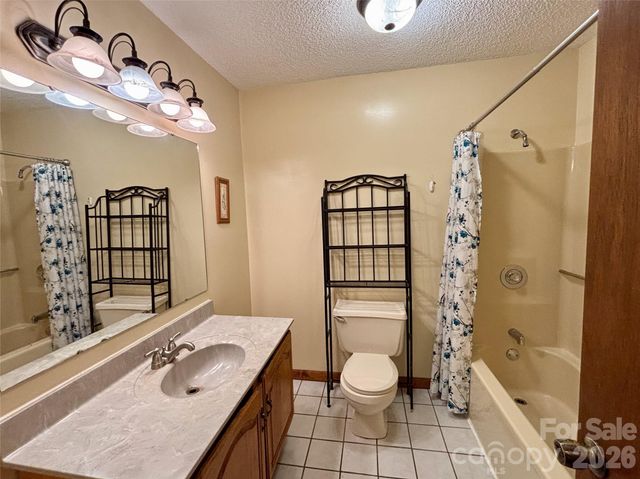 21 Ashwood Drive, Asheville, NC 28803
