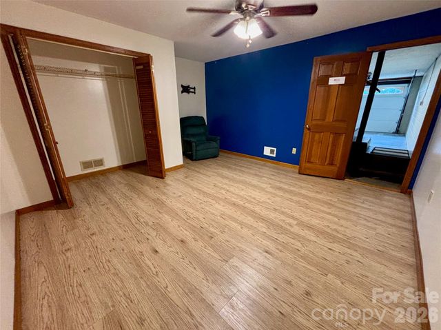 21 Ashwood Drive, Asheville, NC 28803