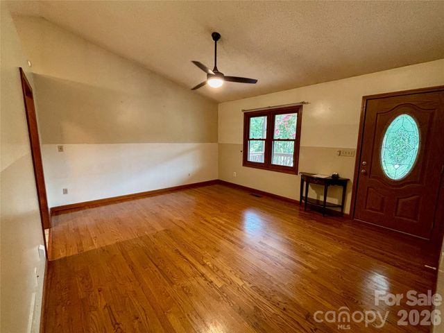 21 Ashwood Drive, Asheville, NC 28803