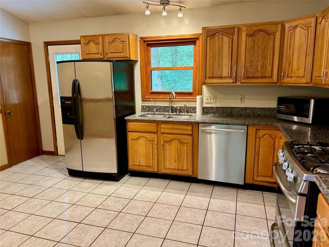 21 Ashwood Drive, Asheville, NC 28803
