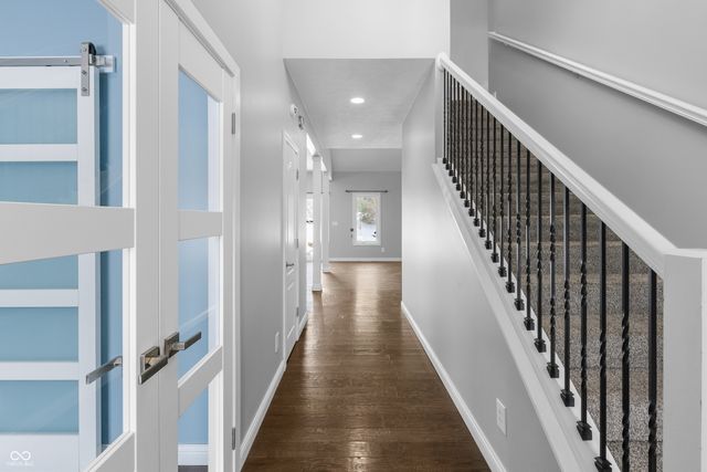 6206 Regency Drive, Columbus, IN 47203