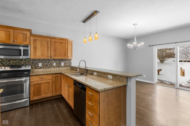 6206 Regency Drive, Columbus, IN 47203