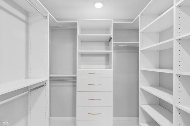 6206 Regency Drive, Columbus, IN 47203