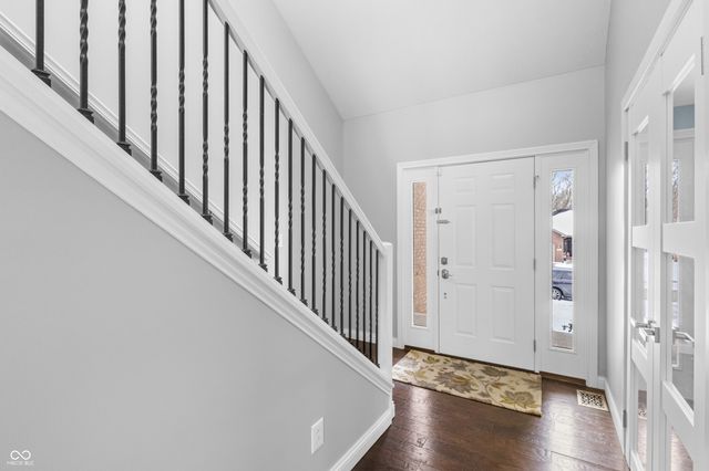 6206 Regency Drive, Columbus, IN 47203