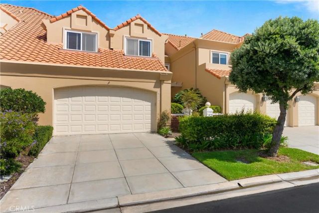 6121 Greenbrier Drive, Huntington Beach, CA 92648