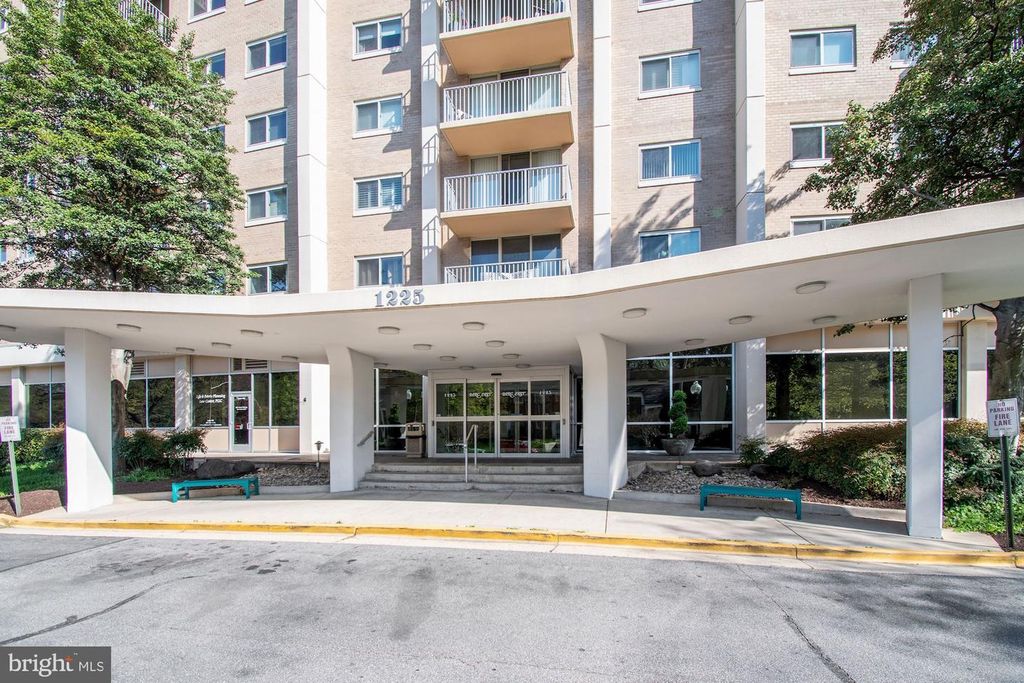 1225 MARTHA CUSTIS DR #807, Alexandria, VA 22302