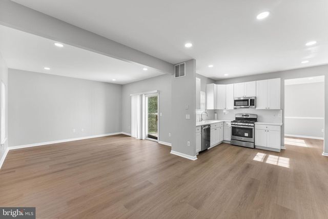 403 GRANT AVE, Hightstown, NJ 08520