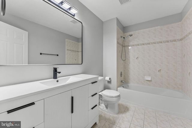 403 GRANT AVE, Hightstown, NJ 08520