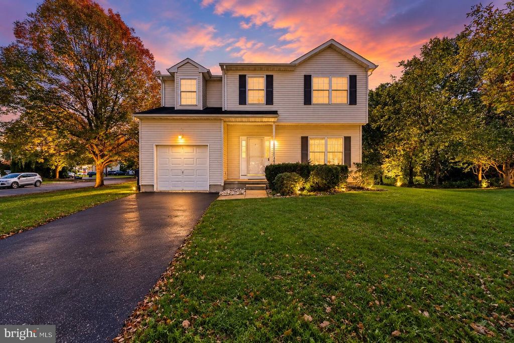 403 GRANT AVE, HIGHTSTOWN, NJ 08520 — exterior
