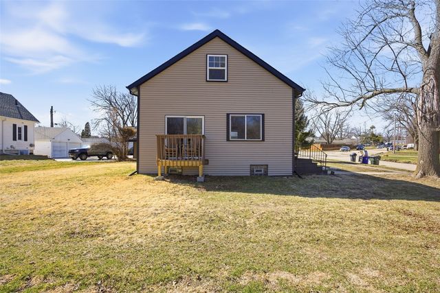 381 31st Street Dr SE, Cedar Rapids, IA 52403