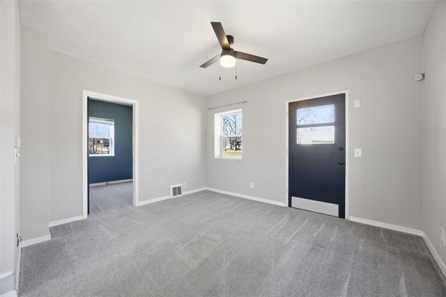 381 31st Street Dr SE, Cedar Rapids, IA 52403