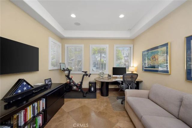 215 The Toledo, Long Beach, CA 90803