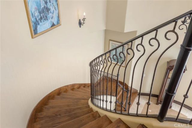215 The Toledo, Long Beach, CA 90803