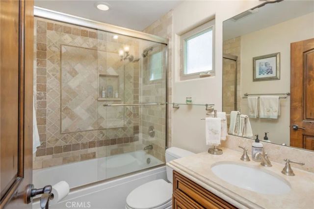 215 The Toledo, Long Beach, CA 90803