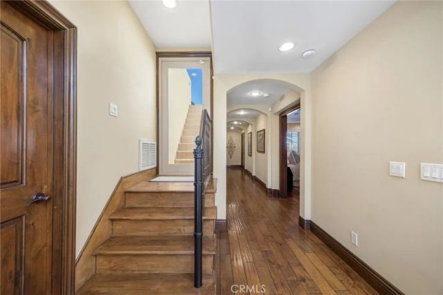 215 The Toledo, Long Beach, CA 90803