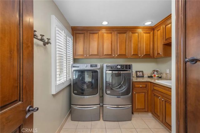 215 The Toledo, Long Beach, CA 90803