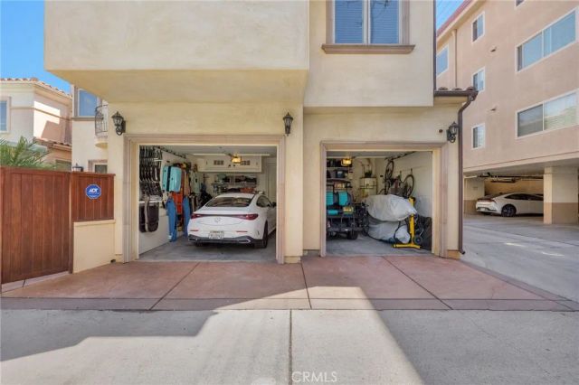 215 The Toledo, Long Beach, CA 90803