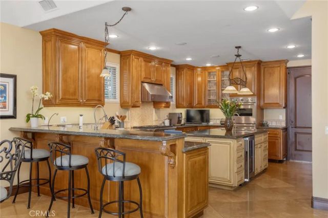 215 The Toledo, Long Beach, CA 90803