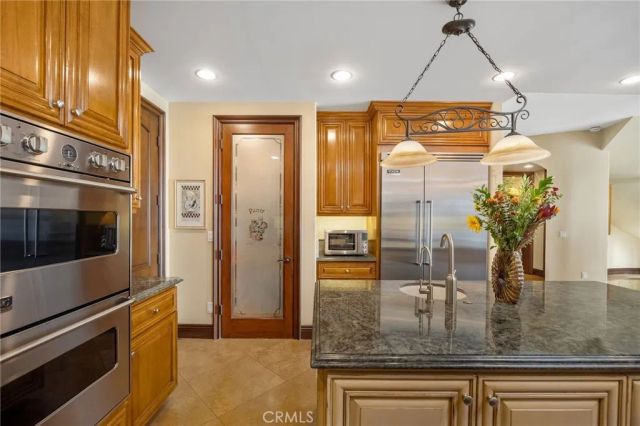 215 The Toledo, Long Beach, CA 90803