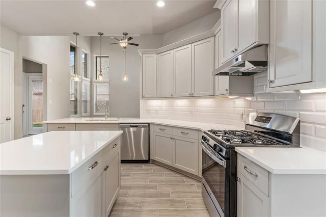 4207 Maple Glen Drive, Fulshear, TX 77441