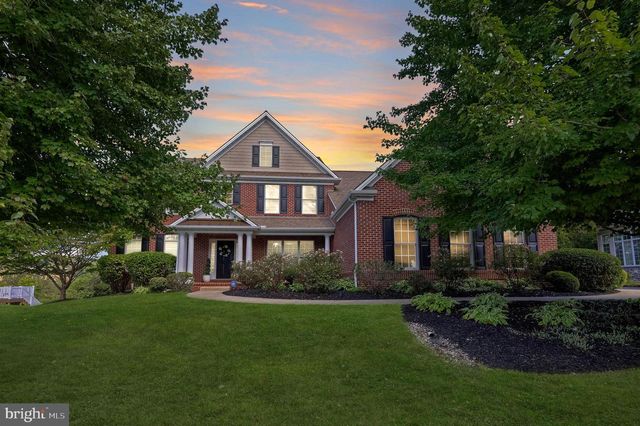 2768 MEADOW CROSS WAY, York, PA 17402