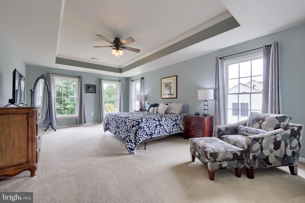 2768 MEADOW CROSS WAY, York, PA 17402