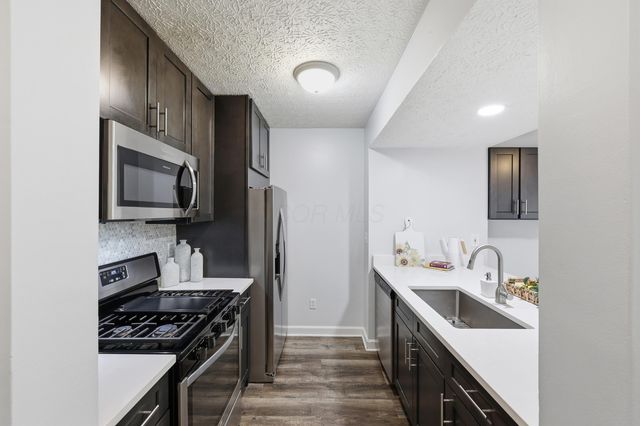 1882 Bennigan Drive, 100C, Hilliard, OH 43026