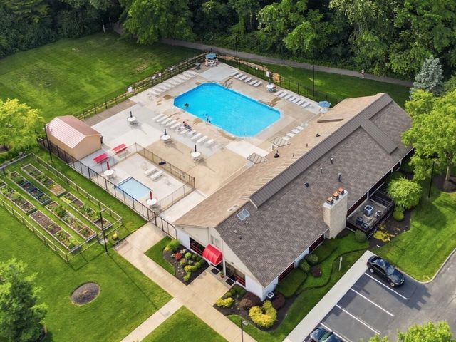 1882 Bennigan Drive, 100C, Hilliard, OH 43026