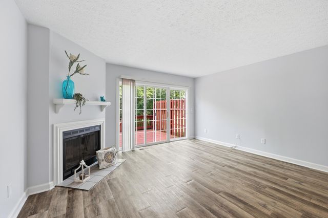 1882 Bennigan Drive, 100C, Hilliard, OH 43026