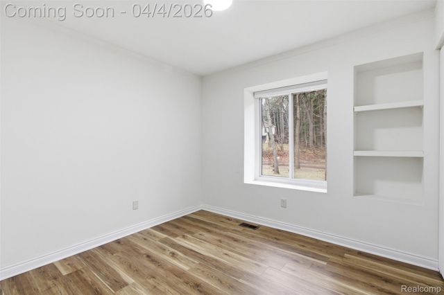 700 Bald Eagle Lake Road, Ortonville Village, MI 48462