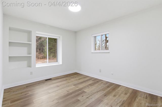 700 Bald Eagle Lake Road, Ortonville Village, MI 48462