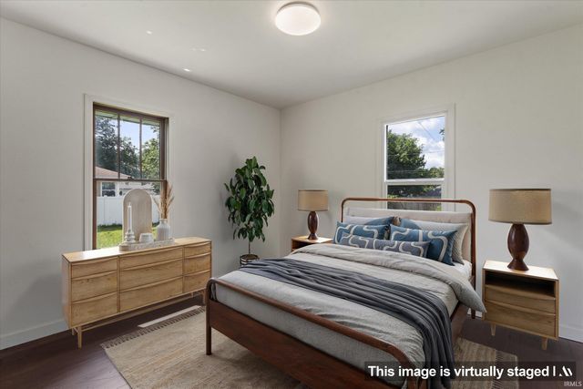 809 E Victoria Street, South Bend, IN 46614