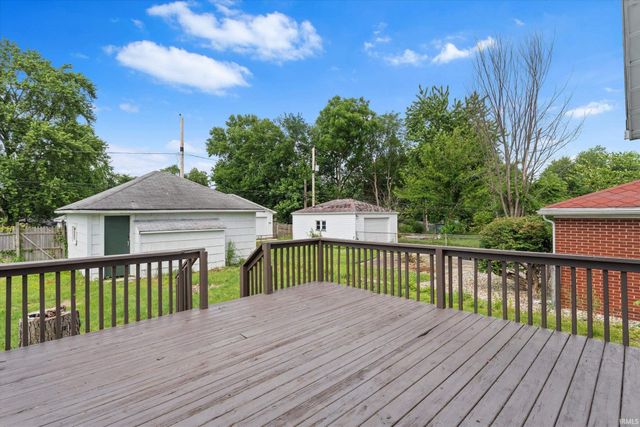 809 E Victoria Street, South Bend, IN 46614