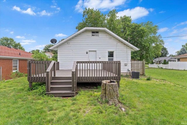 809 E Victoria Street, South Bend, IN 46614