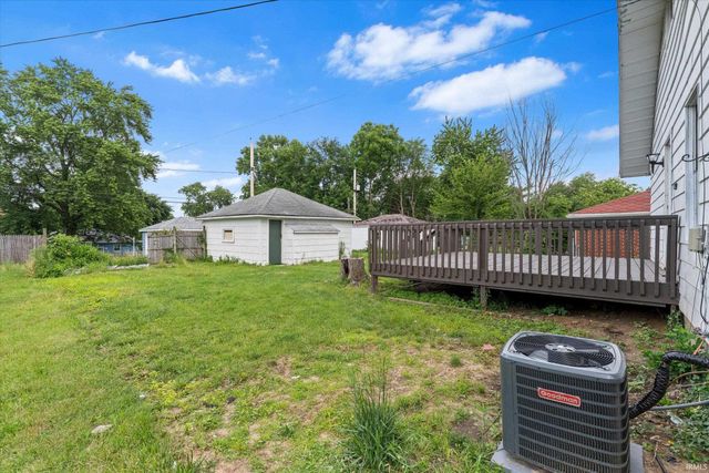 809 E Victoria Street, South Bend, IN 46614