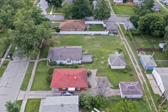 809 E Victoria Street, South Bend, IN 46614