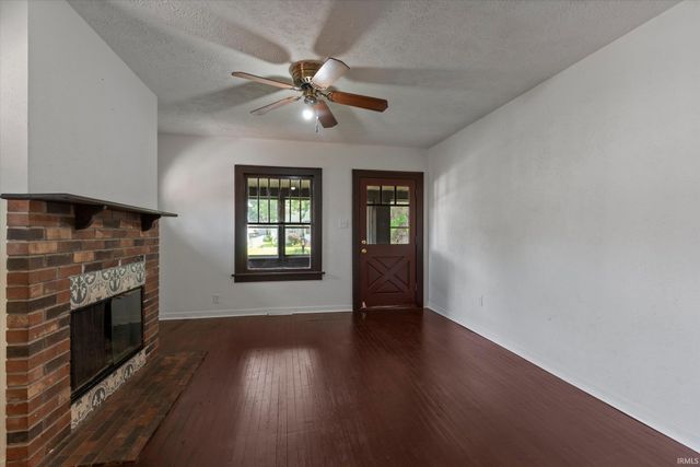 809 E Victoria Street, South Bend, IN 46614