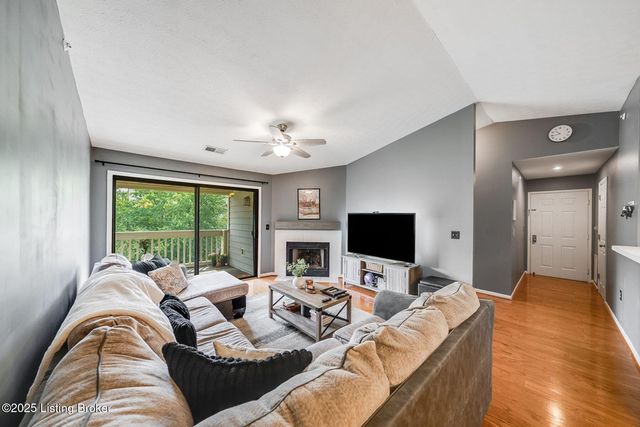 3501 Lennox View Ct 310, Louisville, KY 40299