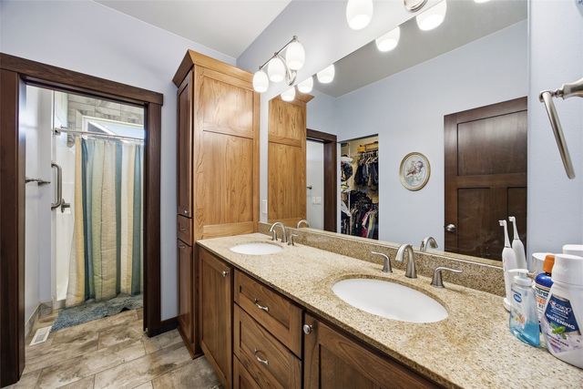 2791 Creekview Trail, Palo, IA 52324