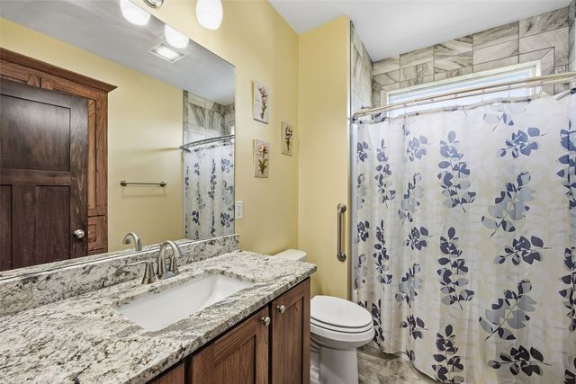 2791 Creekview Trail, Palo, IA 52324