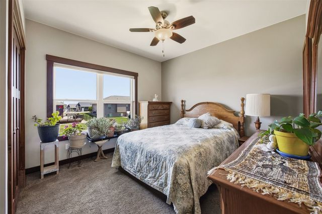 2791 Creekview Trail, Palo, IA 52324
