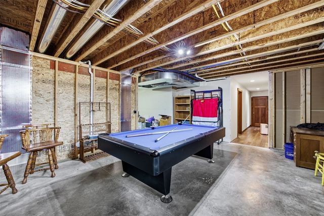 2791 Creekview Trail, Palo, IA 52324
