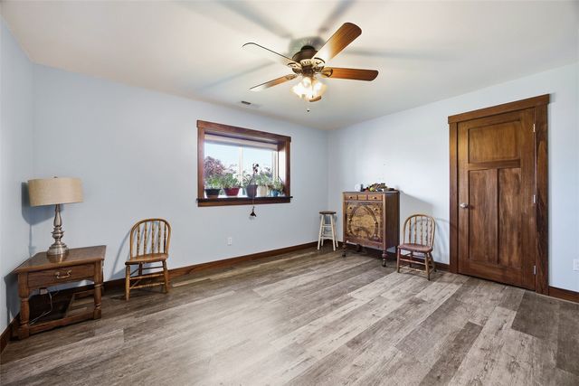 2791 Creekview Trail, Palo, IA 52324