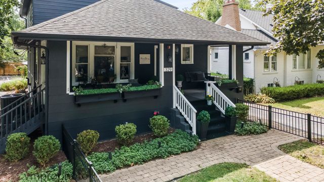 329 W Main Street, Barrington, IL 60010